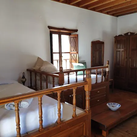 Zinovia Lindos (Rhodes)