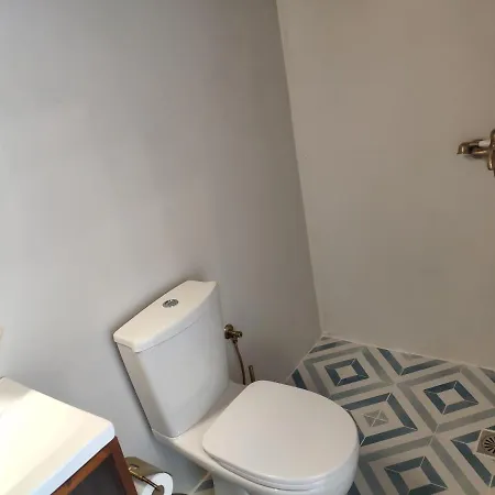 Zinovia Apartment
