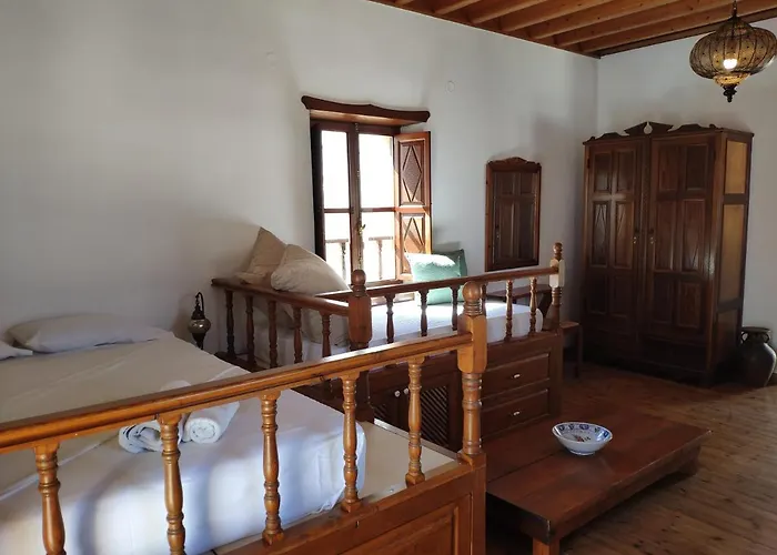 Zinovia Lindos (Rhodes)